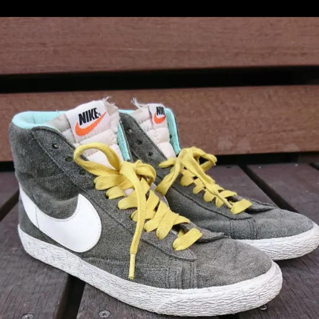 Nike お値下げnike ビンテージ グレー スニーカーの通販 By Coco77 ナイキならラクマ Nike お値下げnike ビンテージ グレー スニーカーの通販 By Coco77 ナイキならラクマ
