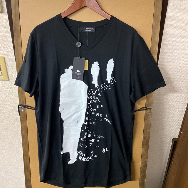 【新品】TOM REBL デザインプリントTシャツ Lサイズのサムネイル