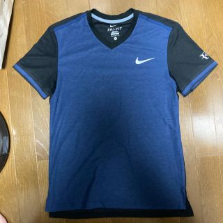 ナイキ(NIKE)のロジャーフェデラー選手モデル NIKE DRI-FIT シャツ 紺/黒 M(ウェア)