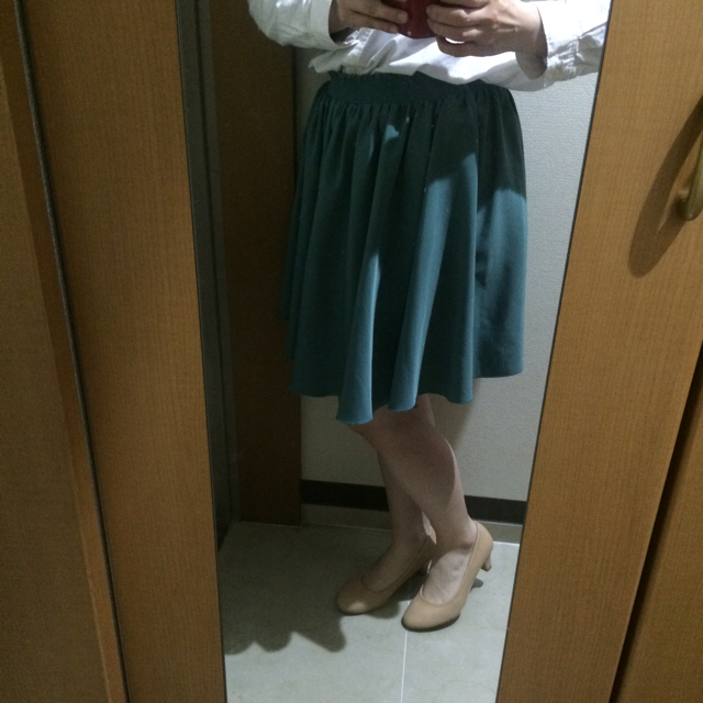 GU(ジーユー)のスカート レディースのスカート(ひざ丈スカート)の商品写真