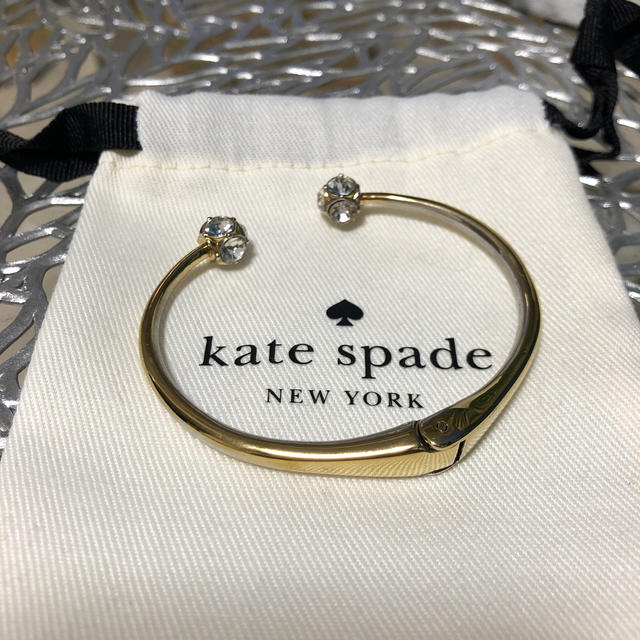 kate spade new york(ケイトスペードニューヨーク)のケイトスペードニューヨーク♡バングル レディースのアクセサリー(ブレスレット/バングル)の商品写真