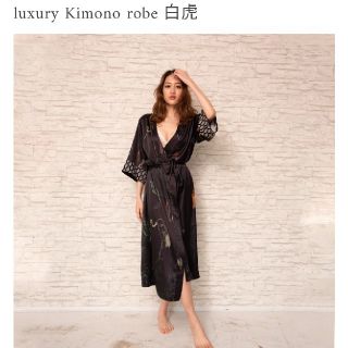 リントゥラウル　前後着ボリュームパフスリーブワンピース　ネイビー　新品　大人気❤️