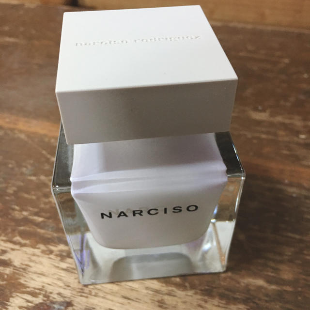 narciso rodriguez(ナルシソロドリゲス)のナルシソロドリゲス   オードパルファム  50ml コスメ/美容の香水(香水(女性用))の商品写真