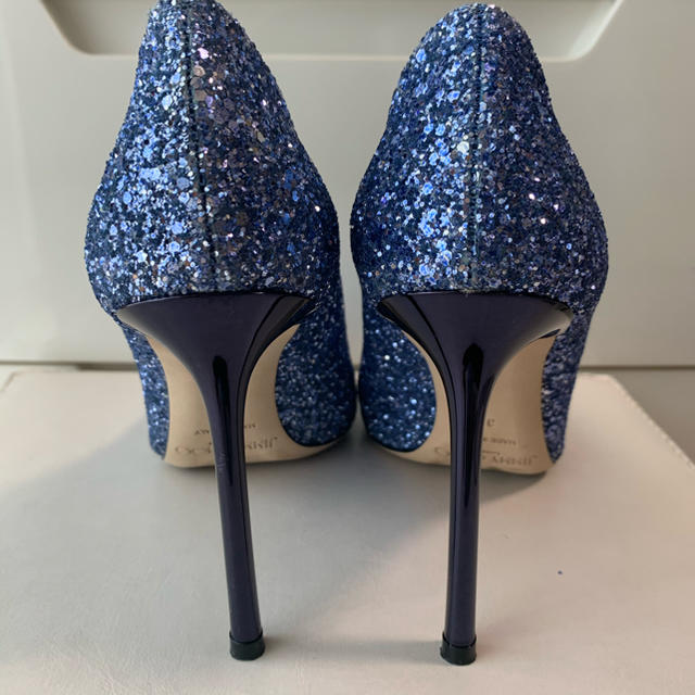 JIMMY CHOO(ジミーチュウ)のYoca様専用ページです♡ジミーチュウ　ブルーグリッター　パンプス レディースの靴/シューズ(ハイヒール/パンプス)の商品写真