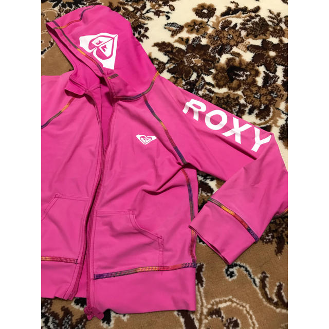 Roxy(ロキシー)のラッシュガード　120cm キッズ/ベビー/マタニティのキッズ服女の子用(90cm~)(水着)の商品写真