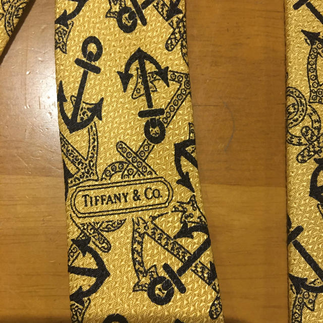 Tiffany & Co.(ティファニー)のTiffany  イエロー　ネクタイ メンズのファッション小物(ネクタイ)の商品写真