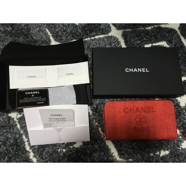 CHANEL(シャネル)のCHANEL シャネル　ドーヴィルジップ長財布　赤色 メンズのファッション小物(長財布)の商品写真