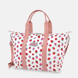 キャスキッドソン(Cath Kidston)の【新品未使用】フォルダウェイオーバーナイトバック　スイートストロベリー(ボストンバッグ)