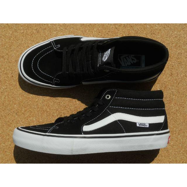 VANS(ヴァンズ)の【putty様専用】バンズ VANS SK8-MID PRO 28,0cm 黒白 メンズの靴/シューズ(スニーカー)の商品写真