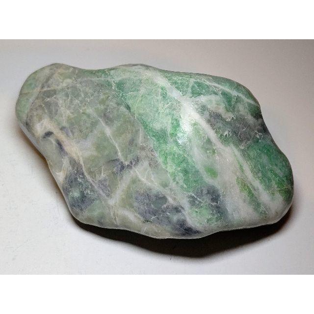 緑白 420g 翡翠 ヒスイ 翡翠原石 原石 鉱物 鑑賞石 自然石 誕生石