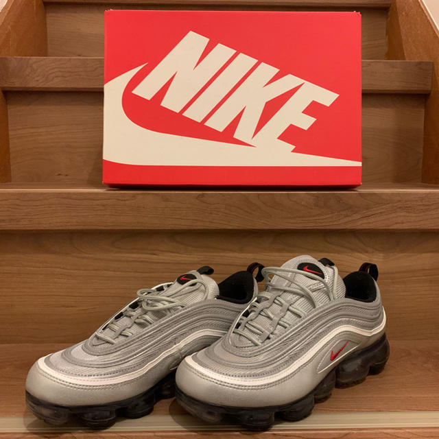 NIKE(ナイキ)の【即日配送可能！】NIKE AIR VAPORMAX ’97 メンズの靴/シューズ(スニーカー)の商品写真