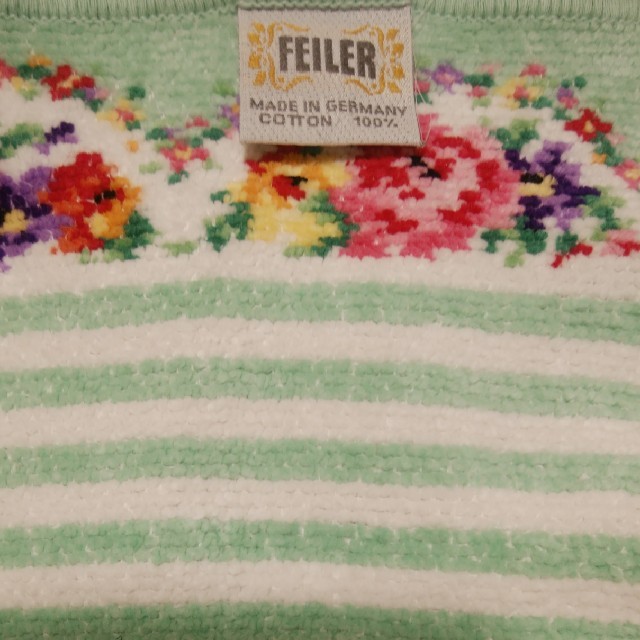 FEILER(フェイラー)の✨ FEILER ✨ フェイラー　タオル ハンカチ　花　薔薇　ボーダー　グリーン レディースのファッション小物(ハンカチ)の商品写真