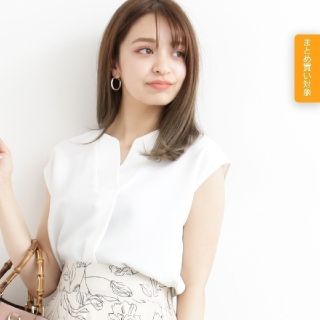 エヌナチュラルビューティーベーシック(N.Natural beauty basic)の新品♡Vネックパールブラウス(シャツ/ブラウス(半袖/袖なし))