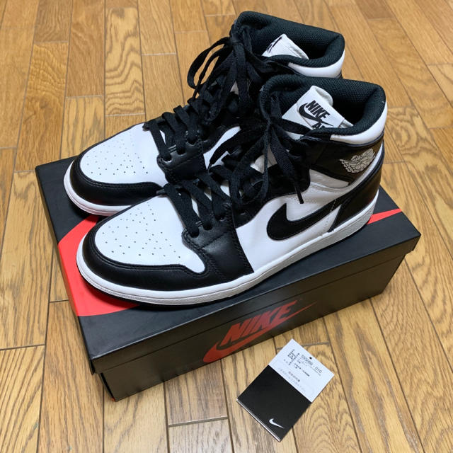 NIKE AIR JORDAN 1 RETRO HIGH OG 白黒