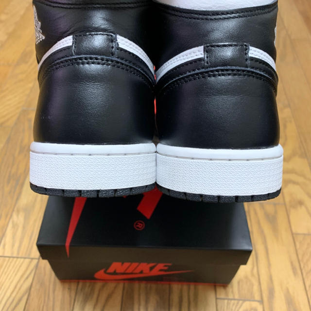 NIKE AIR JORDAN 1 RETRO HIGH OG 白黒