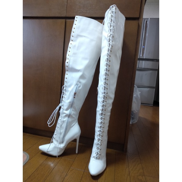 スーパー ニーハイロングブーツ 編み上げ ホワイト サイズ39の通販 by ジー115's shop｜ラクマ