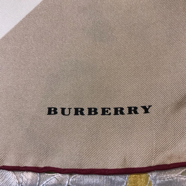 BURBERRY(バーバリー)の新品未使用＊BURBERRY シルクスカーフ チェック イタリア製 レディースのファッション小物(バンダナ/スカーフ)の商品写真