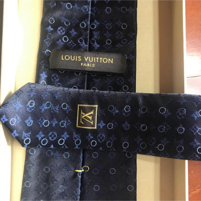 LOUIS VUITTON(ルイヴィトン)のLOUIS VUITTON ネクタイ　モノグラム メンズのファッション小物(ネクタイ)の商品写真