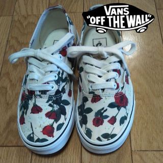 ヴァンズ(VANS)の【VANS 】バンズ 花柄 薔薇 スニーカー　レディース23センチ(スニーカー)