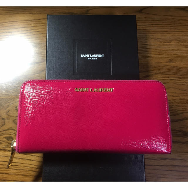 Saint Laurent(サンローラン)のサンローランピンク財布 レディースのファッション小物(財布)の商品写真