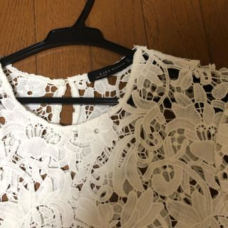 ザラ(ZARA)のZARA 未使用 レースカットソー(カットソー(半袖/袖なし))