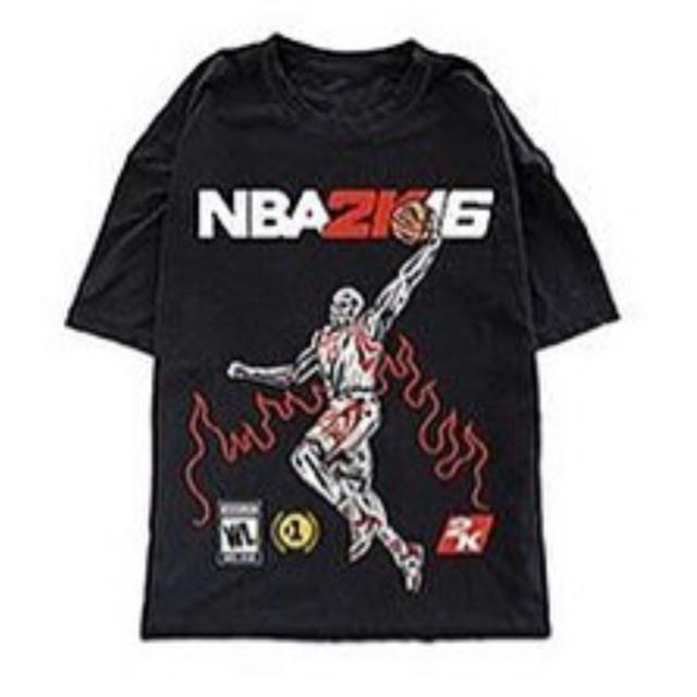 FEAR OF GOD(フィアオブゴッド)のWARREN LOTAS NBA Houston Rockets Tシャツ メンズのトップス(Tシャツ/カットソー(半袖/袖なし))の商品写真