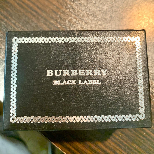 BURBERRY BLACK LABEL(バーバリーブラックレーベル)の極美品　バーバリー + ポールスミス　カフス メンズのファッション小物(カフリンクス)の商品写真