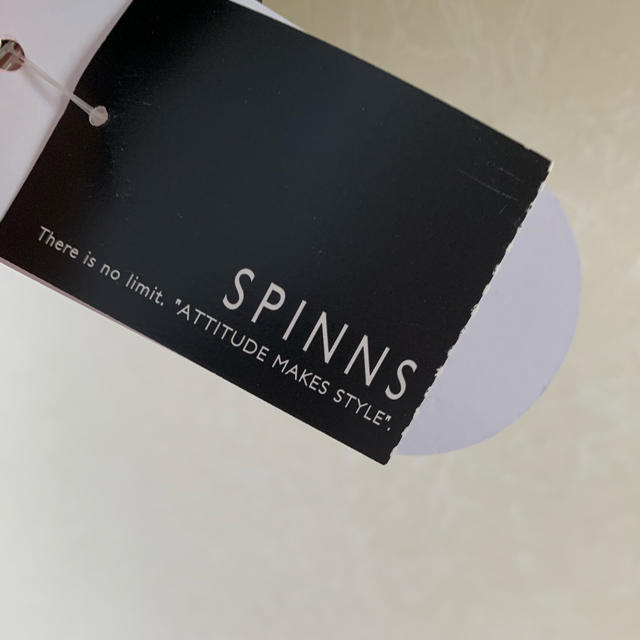 SPINNS(スピンズ)のスピンズ　花柄トップス レディースのトップス(カットソー(半袖/袖なし))の商品写真