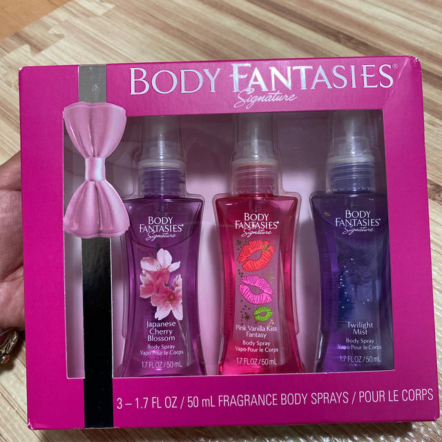 BODY FANTASIES(ボディファンタジー)のBODY FANTASIES ボディースプレー コスメ/美容の香水(香水(女性用))の商品写真