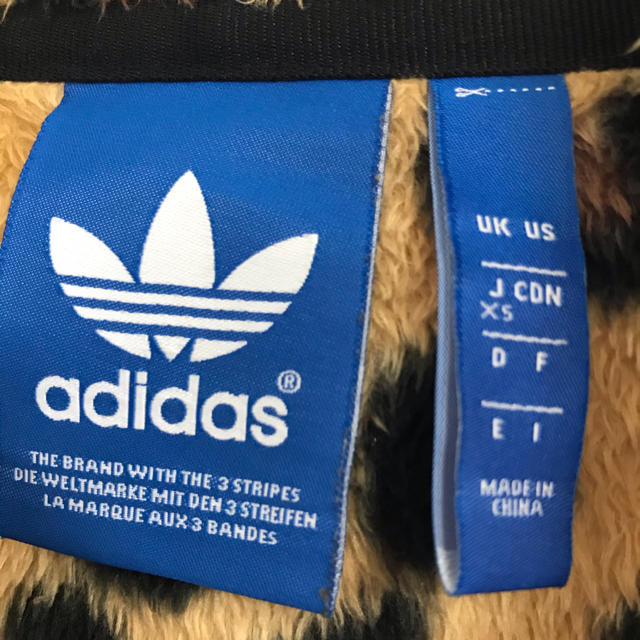 adidas(アディダス)のアディダスパーカー　XS キッズ/ベビー/マタニティのキッズ服男の子用(90cm~)(ジャケット/上着)の商品写真