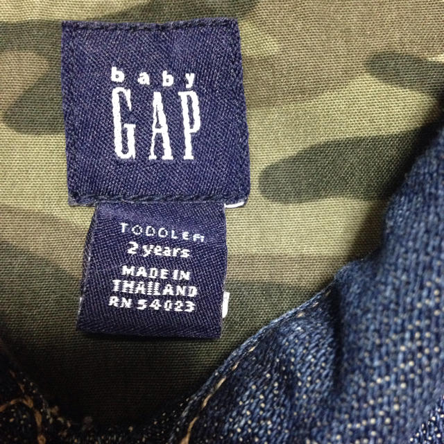 GAP(ギャップ)のGAP ジージャン キッズ/ベビー/マタニティのキッズ服男の子用(90cm~)(ジャケット/上着)の商品写真