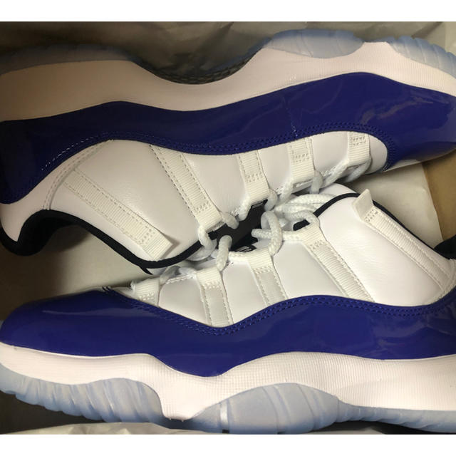 スニーカー【新品】NIKE AIR JORDAN 11 28.5cm concord