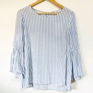 ザラ(ZARA)の爽やかな水色ストライプが素敵(๑˃̵ᴗ˂̵)✨‼️❤️ZARA❤️袖フレア(シャツ/ブラウス(長袖/七分))