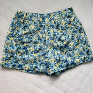 インデックス(INDEX)の【美品】花柄 ショートパンツ(ショートパンツ)