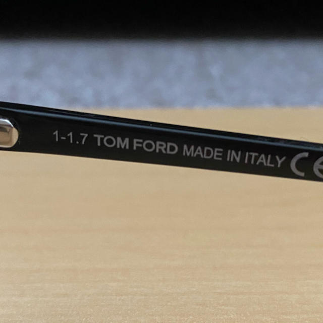 TOM FORD(トムフォード)のトムフォード黒縁眼鏡(ウェリントンタイプ)アジアンフィット メンズのファッション小物(サングラス/メガネ)の商品写真