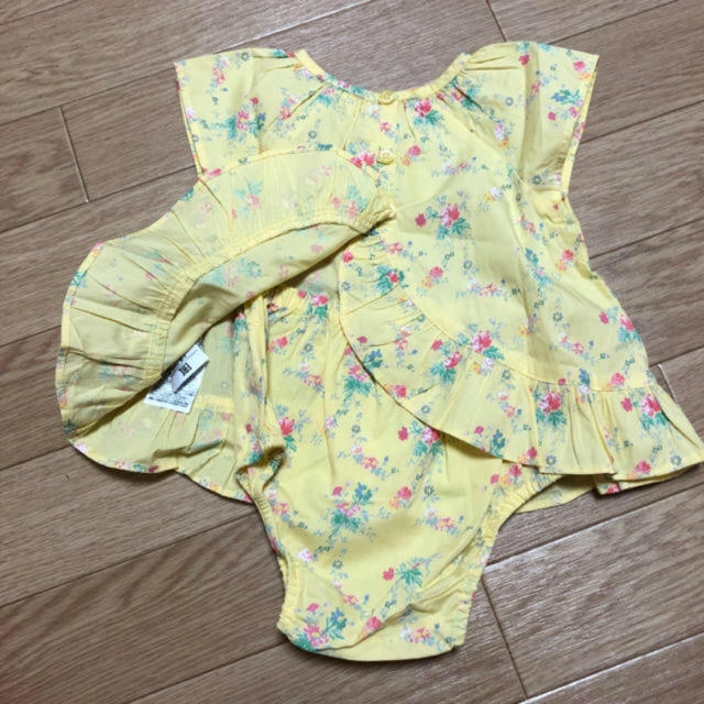 babyGAP(ベビーギャップ)のbabyGAPイエロー♡70 キッズ/ベビー/マタニティのベビー服(~85cm)(ロンパース)の商品写真