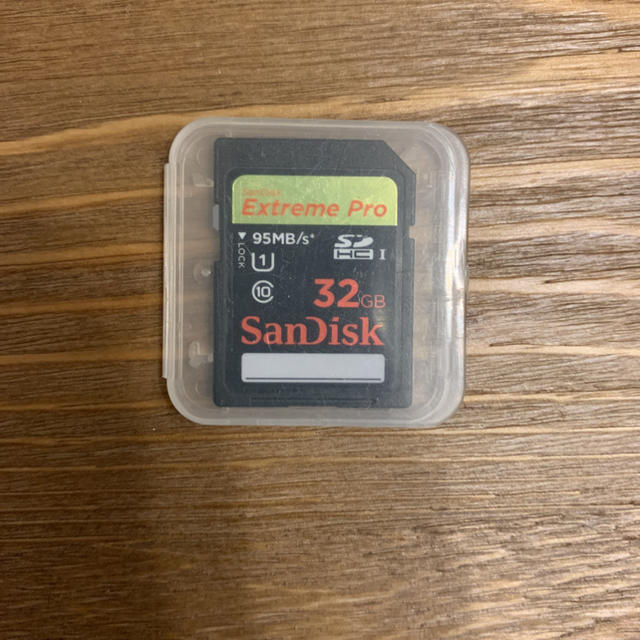 SanDisk(サンディスク)のサンディスク　SDカード　32GB スマホ/家電/カメラのカメラ(その他)の商品写真