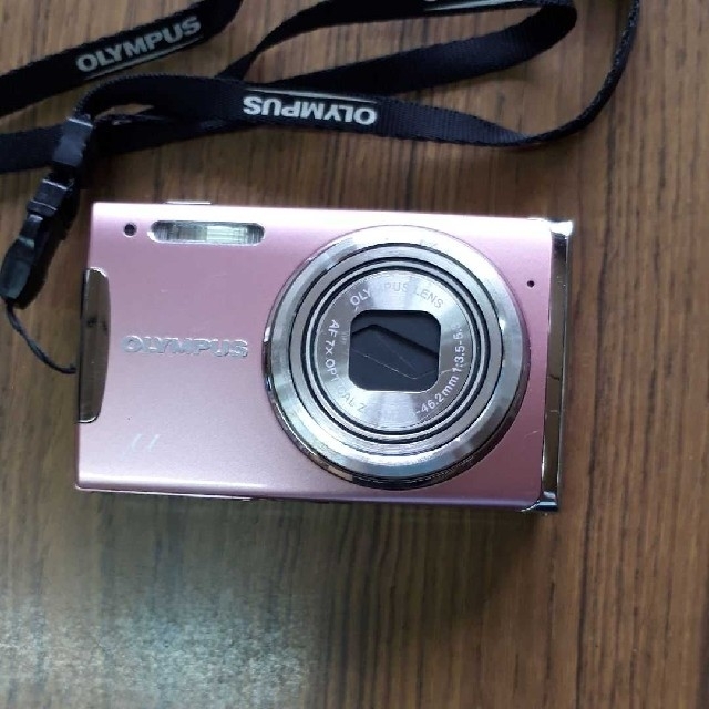 OLYMPUS(オリンパス)のOLYMPUS ミュー1060 PINK スマホ/家電/カメラのカメラ(コンパクトデジタルカメラ)の商品写真