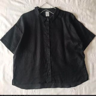 ネストローブ(nest Robe)の休日と詩　リネンシャツ　ひだまりのブラウス　美品(シャツ/ブラウス(半袖/袖なし))