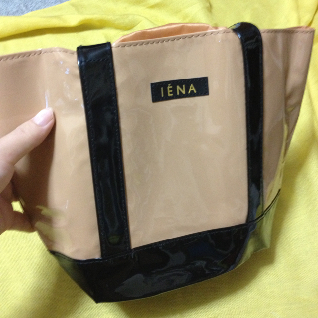 IENA(イエナ)のエナメルトート♡ レディースのバッグ(トートバッグ)の商品写真