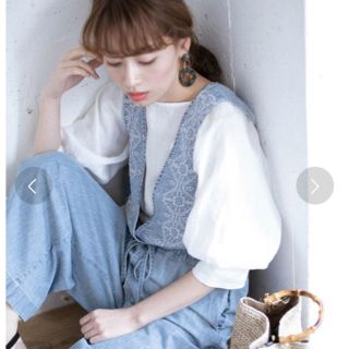 サニーレーベル(Sonny Label)のURBAN RESEARCH Sonny Label クロス刺繍デニムサロペット(サロペット/オーバーオール)