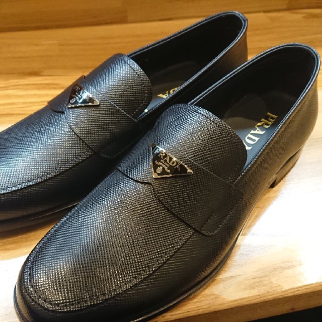 PRADA ブラック レザー ローファー size9 (28cm)