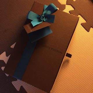 ルイヴィトン(LOUIS VUITTON)のヴィトン 箱&リボン(ショップ袋)