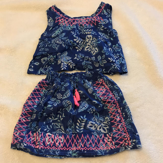 babyGAP(ベビーギャップ)のセットアップ　110サイズ キッズ/ベビー/マタニティのキッズ服女の子用(90cm~)(スカート)の商品写真