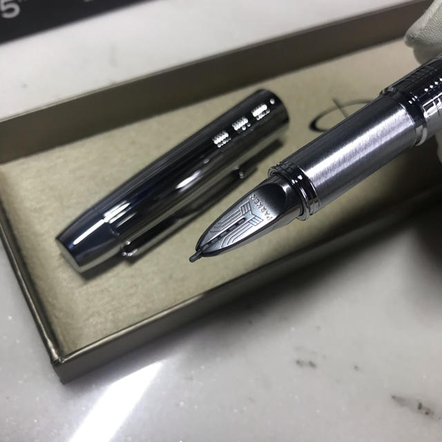 Parker(パーカー)のパーカー ボールペン 5th IM プレミアム シャイニークローム　★新品★ インテリア/住まい/日用品の文房具(ペン/マーカー)の商品写真