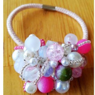 ハンドメイド♡ビジュー♡キラキラ♡プリキュア♡ 天然石　ヘアゴム　ピンク　赤(ヘアアクセサリー)