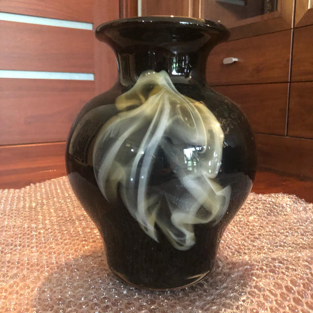 黒　花瓶　壺 インテリア/住まい/日用品のインテリア小物(花瓶)の商品写真