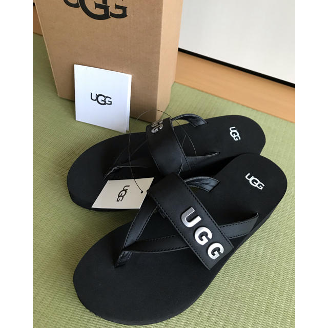 新品 UGG  サンダル 24 黒 ブラック靴/シューズ