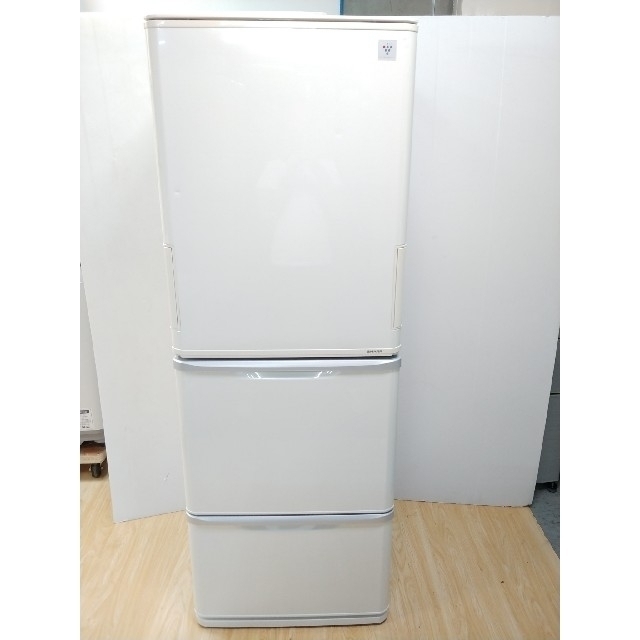 冷蔵庫　シャープ　どっちもドア　ホワイト　プラズマクラスター　LED　両開き | フリマアプリ ラクマ
