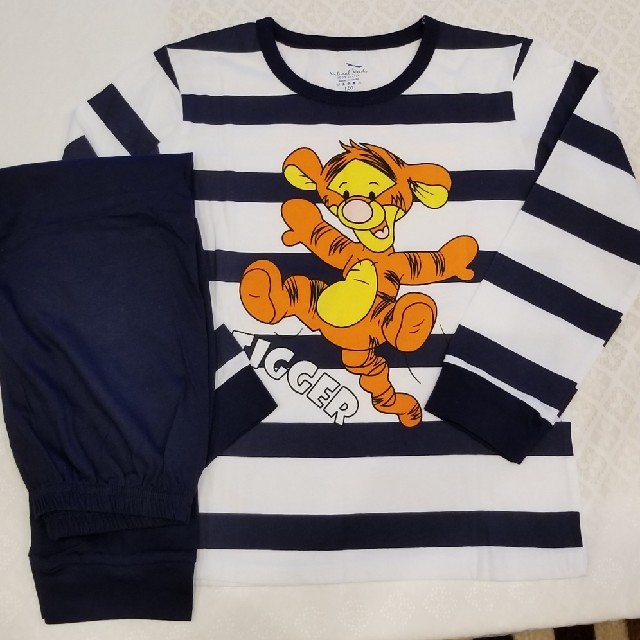 Disney(ディズニー)の120サイズ 新品 パジャマ キッズ/ベビー/マタニティのキッズ服男の子用(90cm~)(パジャマ)の商品写真